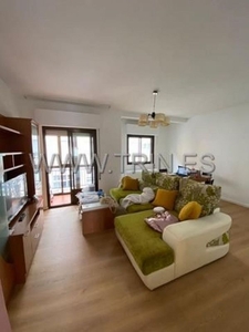 Piso en alquiler en calle Altagracia de 4 habitaciones con terraza y muebles