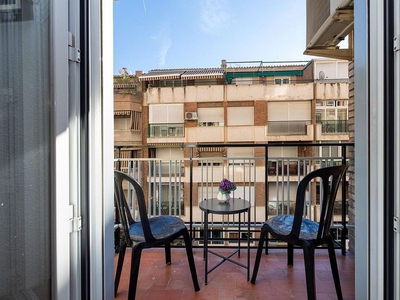 Piso en alquiler en Camino de Ronda - Rosaleda de 2 habitaciones con terraza y muebles