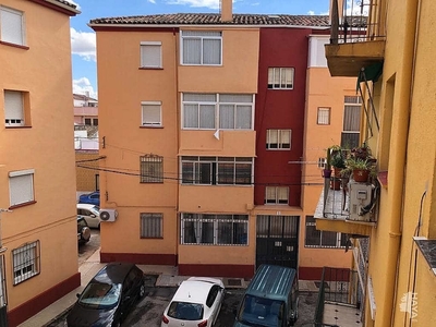 Piso en venta en Linares de 2 habitaciones con balcón