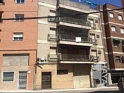 Piso en venta en Linares de 4 habitaciones con terraza