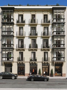 Piso nuevo en venta en calle Rodríguez Arias de 3 habitaciones con ascensor