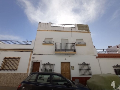 Venta de piso en Villamartín de 3 habitaciones con terraza