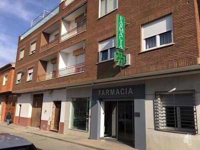 Venta de piso en Villarrobledo de 3 habitaciones con terraza