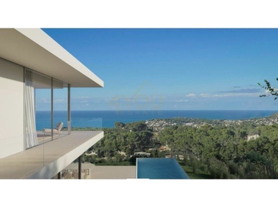 Villa moderna con impresionantes vistas al mar en venta en Benissa