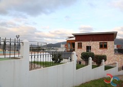 Venta de casa con piscina y terraza en Viveiro, VIVEIRO