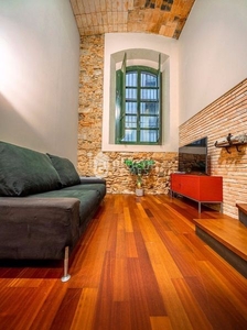 Alquiler apartamento magnífico dúplex cerca de la comuna en Girona