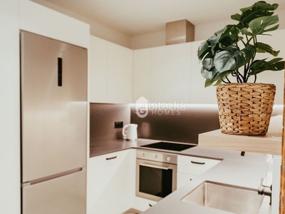 Alquiler apartamento precioso piso de 2 habitaciones y 1 baño totalmente amueblado y equipado. en Girona