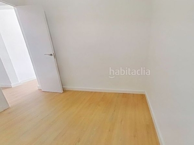 Alquiler piso con 2 habitaciones en Roquetes Barcelona