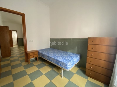 Alquiler piso primero con 2 habitaciones y amueblado en Oliva