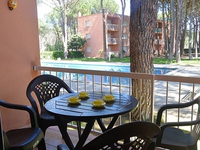 Apartment with 2 bedrooms 2.5 km from the beach