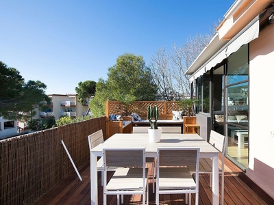 Ático en alquiler en Lluminetes de 2 habitaciones con terraza y garaje