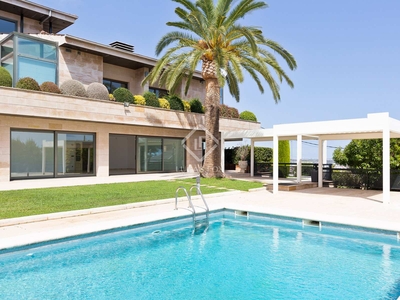 Casa / villa de 840m² en venta en Montemar, Barcelona