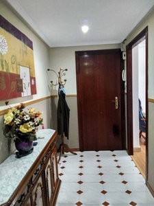 Piso en alquiler en calle Ateneo Obrero de la Calzada de 3 habitaciones con muebles y ascensor