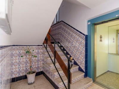 Piso en calle tientos piso con 3 habitaciones amueblado con ascensor en Estepona