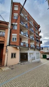 Piso en venta en calle Olma de 4 habitaciones con terraza y calefacción