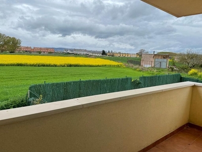 Piso en venta en Castañares de Rioja de 2 habitaciones con terraza y piscina