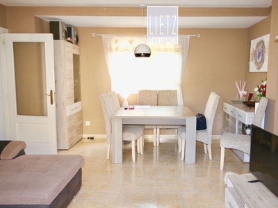 Piso en venta en Port d'Andratx de 3 habitaciones con terraza y aire acondicionado