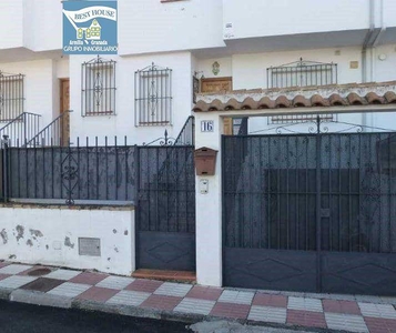 Venta Casa adosada Alfacar. 163 m²