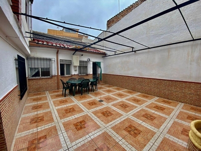 Venta Casa adosada en Calle Galicia Atarfe. Buen estado 75 m²