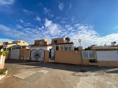 Venta Casa unifamiliar en Calle del Morral 40/58. Orihuela (Alicante)Los Almendros-La Florida | Orihuela Costa Orihuela. Calefacción central 82 m²
