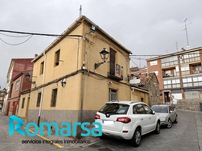 Venta Chalet en Plaza las Vacas Ávila. A reformar 154 m²