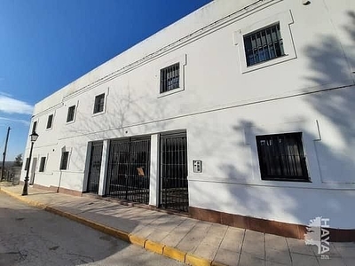 Venta de dúplex en Sanlúcar la Mayor de 1 habitación con terraza y piscina