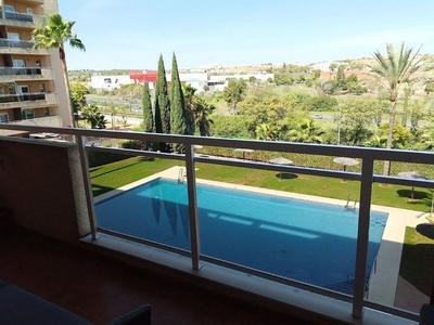 Venta de piso en Barrio Alto de 3 habitaciones con terraza y piscina