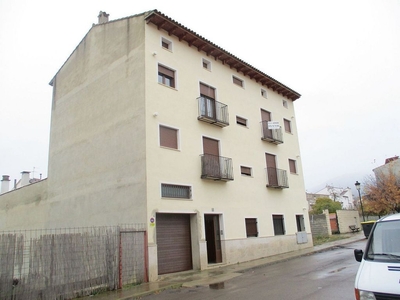 Venta de piso en Manzanera de 2 habitaciones con piscina y garaje