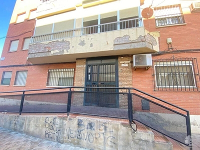 Venta de piso en Nueva Alcalá de 3 habitaciones con terraza