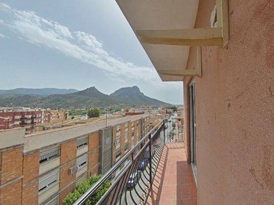 Venta Piso Cieza (Murcia). Piso de tres habitaciones Cuarta planta con balcón