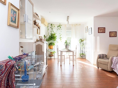 Venta Piso Sevilla. Piso de cuatro habitaciones en Logroño. Buen estado primera planta con terraza