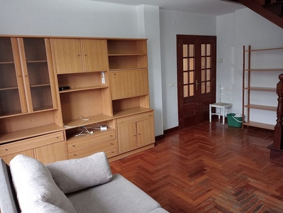 Alquiler de dúplex en calle Montirón de 4 habitaciones con garaje y muebles