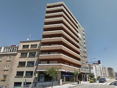 Alquiler de piso en Praza España - Casablanca de 5 habitaciones con terraza y balcón