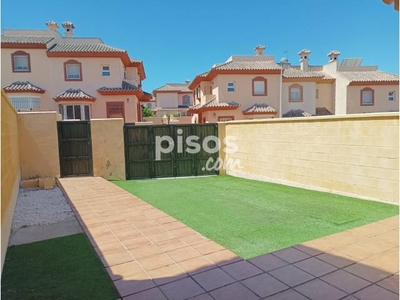 Casa adosada en alquiler en Campo de Golf