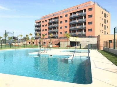 Piso en alquiler en calle Manuel Ríos Moreno de 3 habitaciones con terraza y piscina