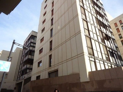 Piso en alquiler en Centre Històric - Rambla Ferran - Estació de 2 habitaciones con muebles y balcón