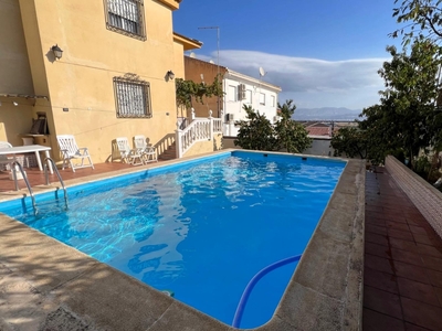Venta de casa con piscina y terraza en Las Gabias, Las Gabias