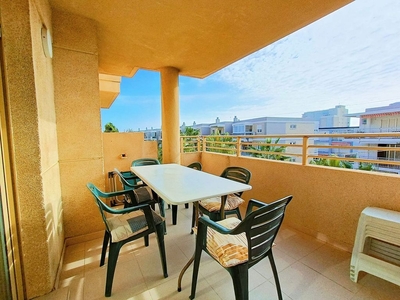 Venta de piso en El Perellonet de 3 habitaciones con terraza y piscina