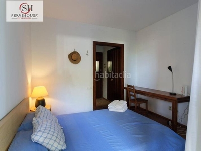 Casa con 6 habitaciones con piscina, calefacción y vistas al mar en Castelldefels