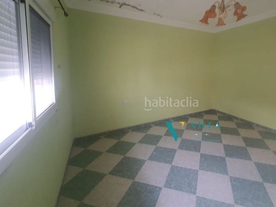 Casa en venta en zona La Paz, 6 dormitorios. en Alcalá de Guadaira