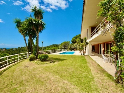 Casa fabulosas vistas al mar desde impresionante casa de 400m2,con gran jardín y piscina,en sta mª lorell en Tossa de Mar