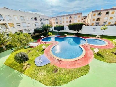 Apartamento en venta en Parque de las Naciones, Torrevieja, Alicante