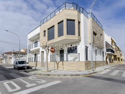 Apartamento Moderno a Metros de la Playa en Torre de la Horadada