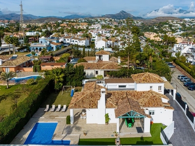 Chalet en venta en Bel-Air, Estepona, Málaga