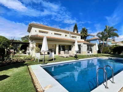 Chalet en venta en Guadalmina Baja, Marbella, Málaga