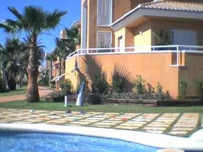 2 habitaciones, junto campo golf y playa