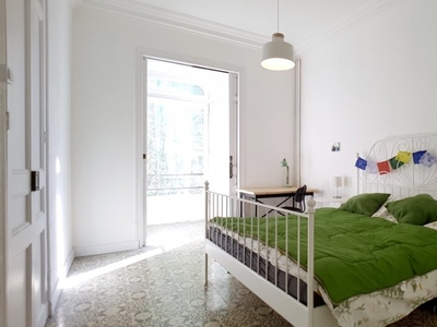 Amplia habitación en un apartamento de 6 dormitorios en Eixample Dreta