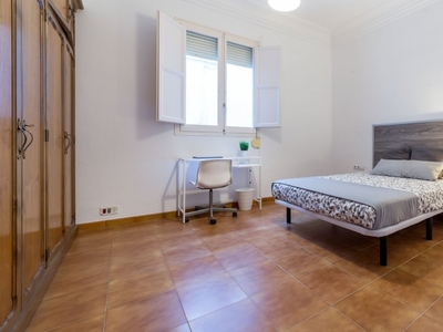 Amplia habitación en un apartamento de 7 dormitorios, Ciutat Vella, Valencia