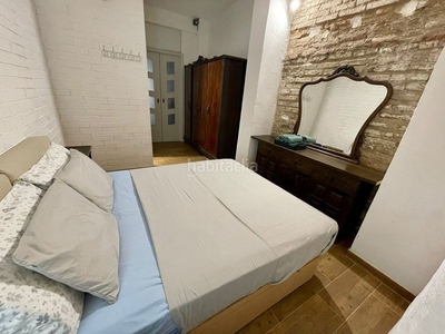 Apartamento con 2 habitaciones con aire acondicionado en Valencia