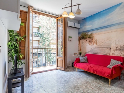 Apartamento de 2 dormitorios en alquiler en Patraix, Valencia.